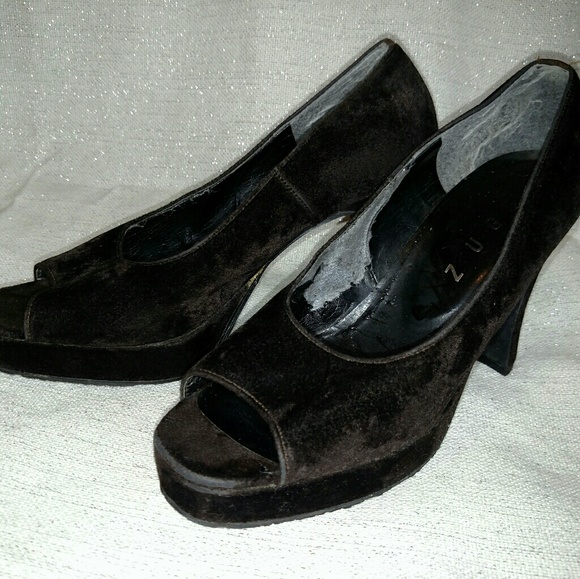 Brown Velvet Heels - Picture 6 of 7